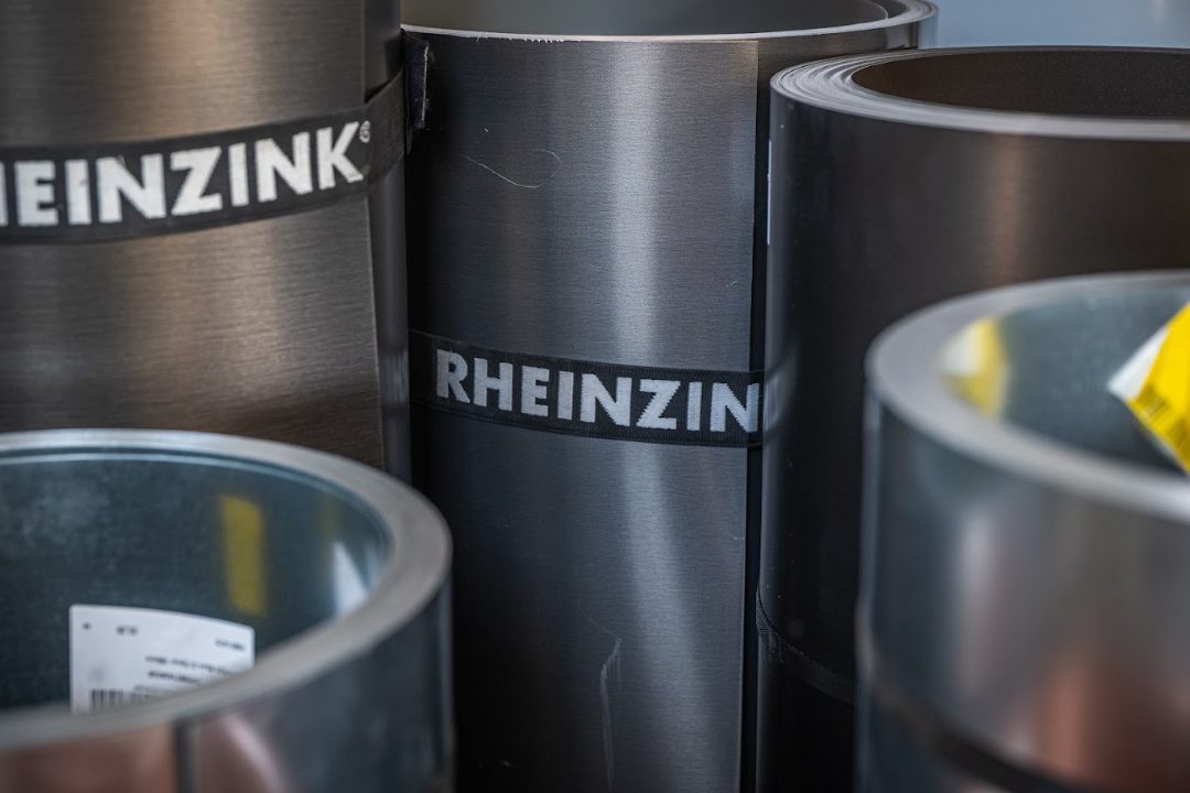 Zinkrollen für Flaschnerarbeiten im eigenen Betrieb